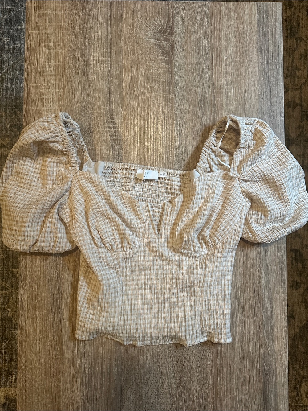 Astr Beige Plaid Puff-Sleeve Smocked Crop Top
